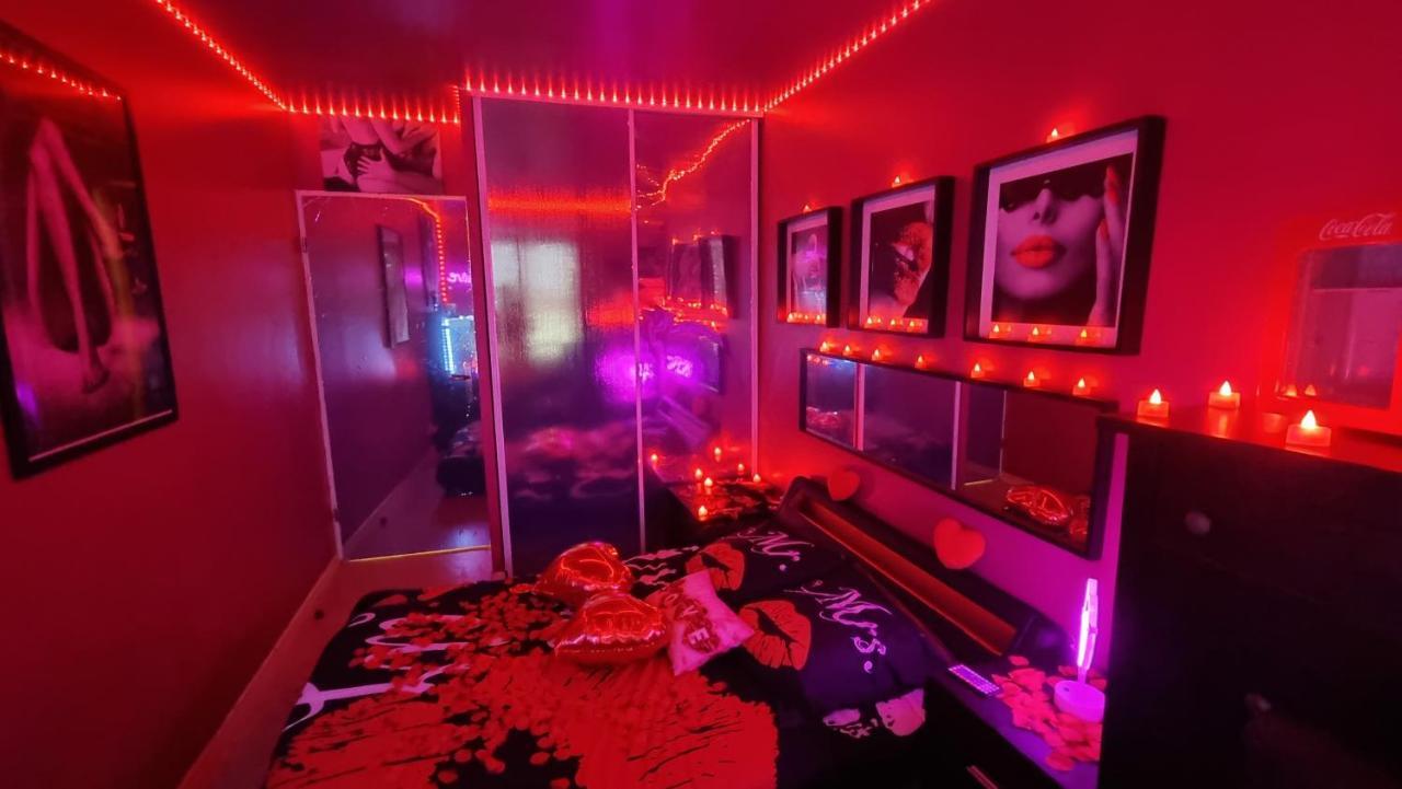 Love Room Sexy Love Cosy Lib Proche Centre Gare A Pied Aulnay-sous-Bois Exterior photo